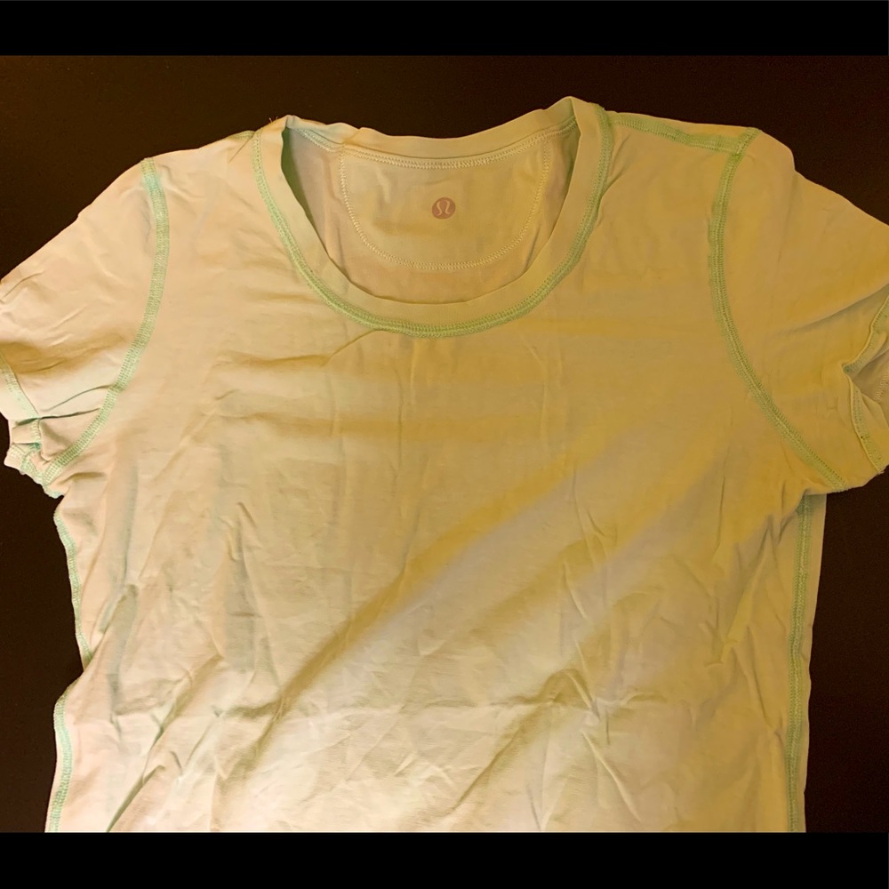 Lululemon workout top
